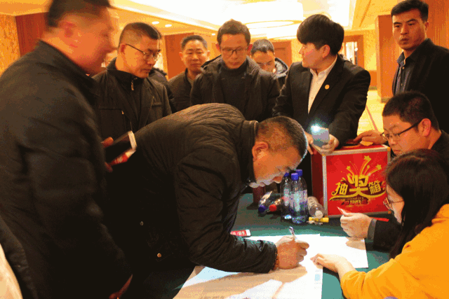 大连c7c7娱乐平台官网入口木工答谢宴现场