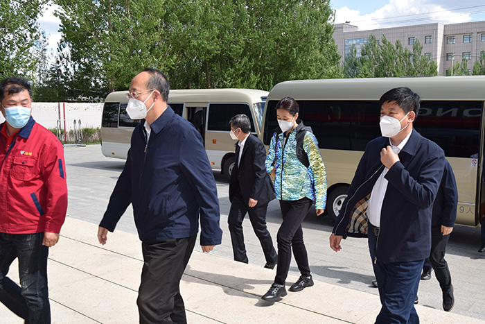 吉林省委常委、常务副省长吴靖平光临c7c7娱乐平台官网入口出产基地督导调研